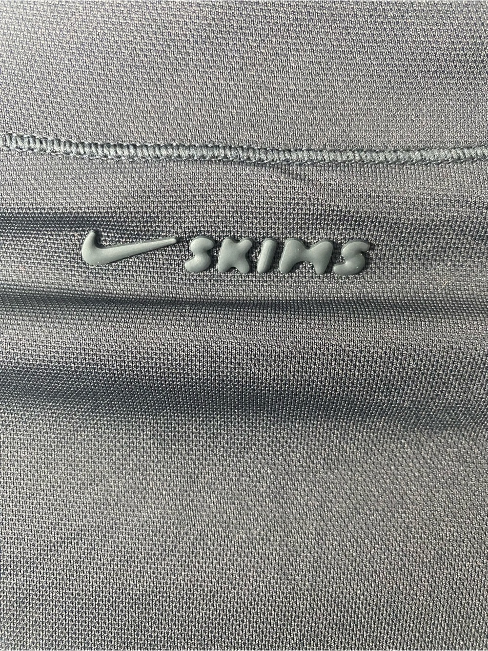 🖤✨NWT NIKE x SKIMS Airy Long Sleeve Half Zip Obsidian Size Small🖤 - Picture 3 of 6
